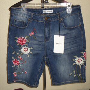 Sandpiper Denim Flower Embroidered Shorts Size 14 NWT
